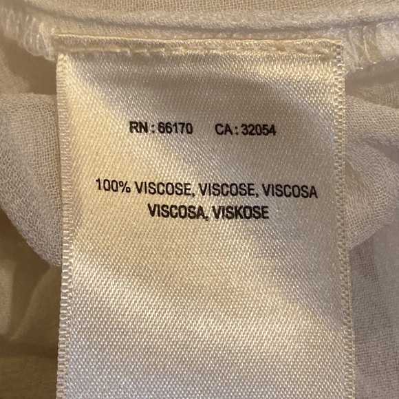 Anthropologie women’s white flowy top with floral details size medium - Picture 5 of 6